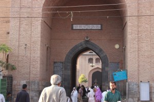 the main entrance of the masjid